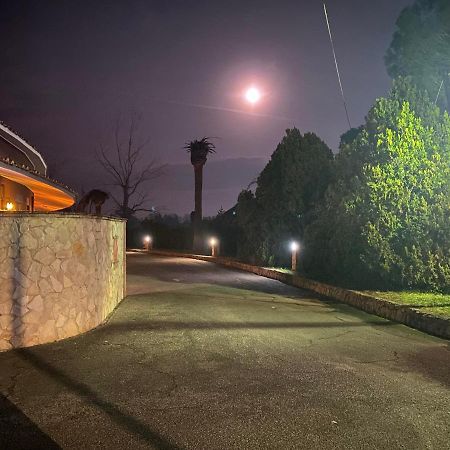 سيستيرنا دي لاتينا American Motel المظهر الخارجي الصورة