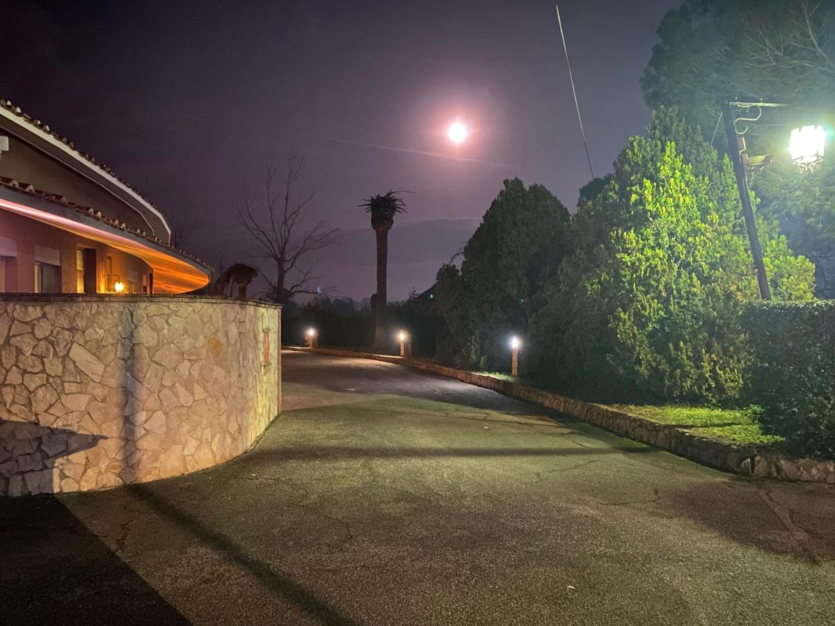 سيستيرنا دي لاتينا American Motel المظهر الخارجي الصورة