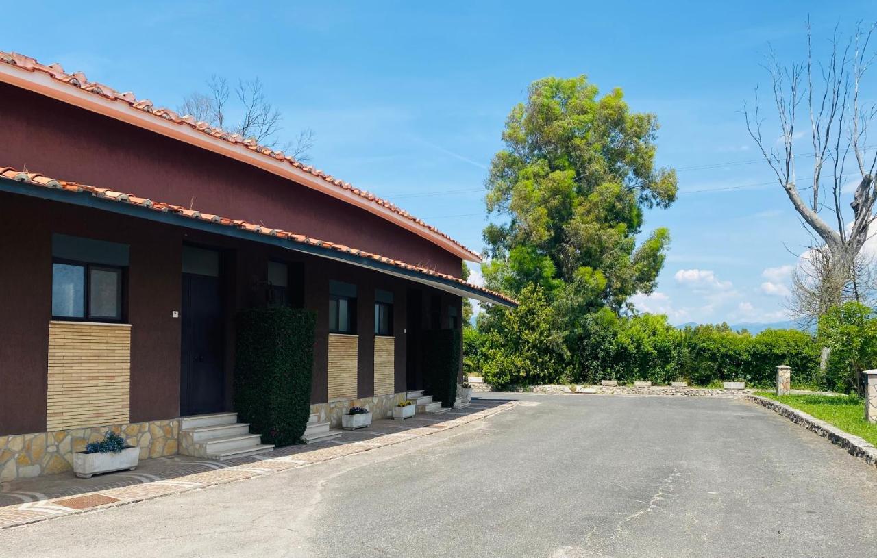 سيستيرنا دي لاتينا American Motel المظهر الخارجي الصورة